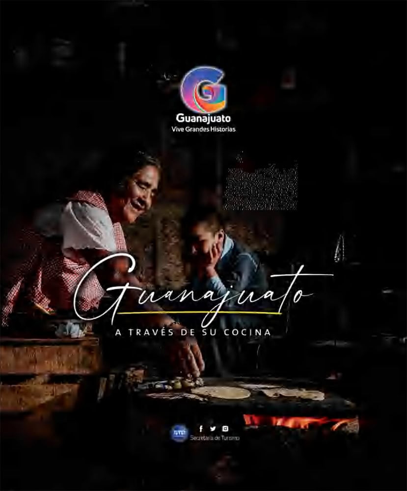 Women cooking in Guanajuato, showing its rich gastronomy and traditions in cultural tourism.