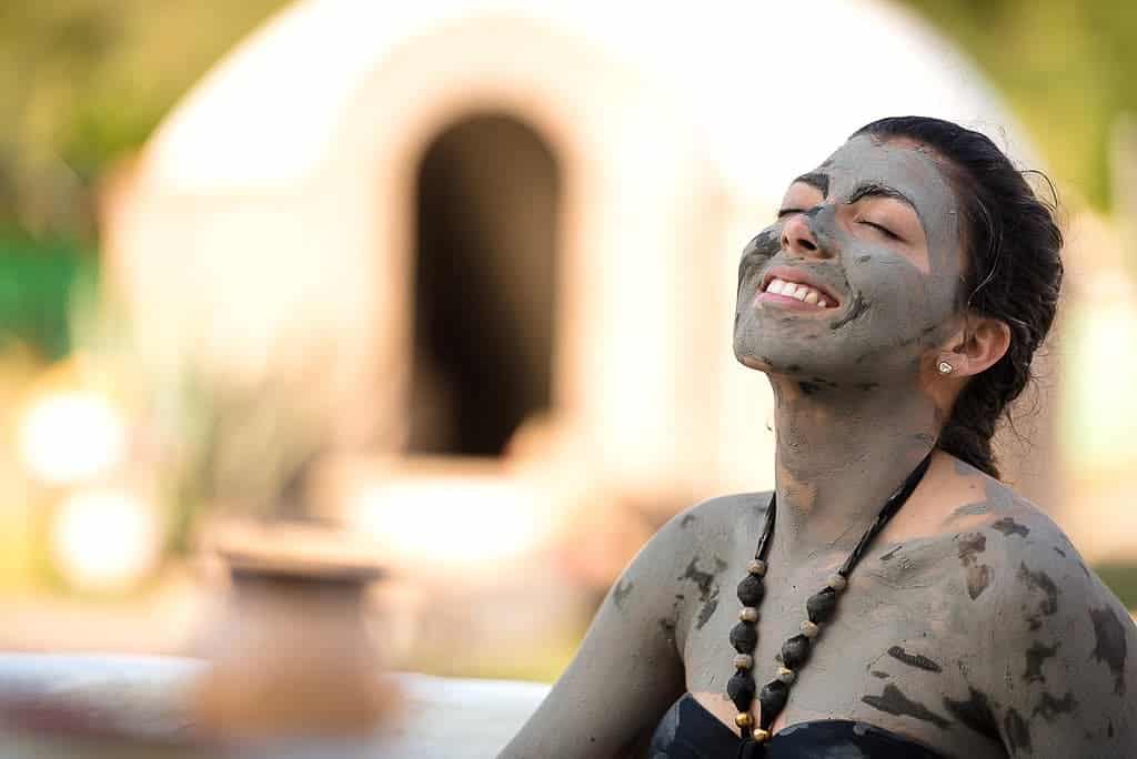 Woman enjoying a traditional bath in Guanajuato, a cultural and wellness tourist destination.