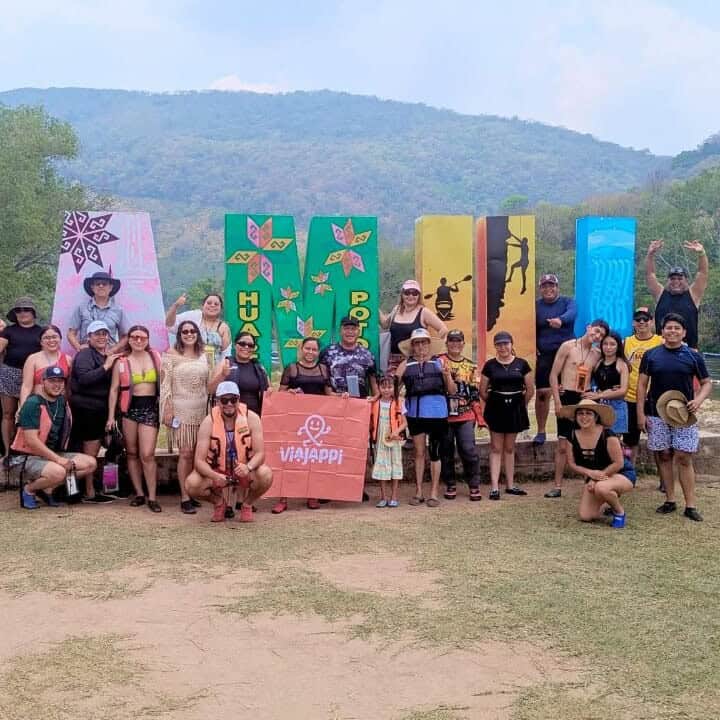 Tourism in Guanajuato: a group of tourists enjoying outdoor activities in a natural setting.