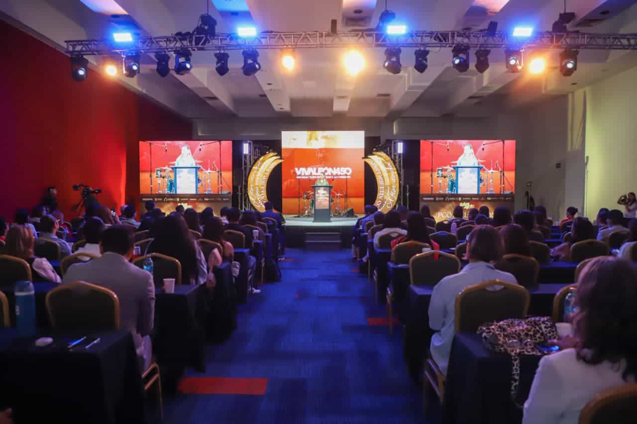 Reuni&oacute;n empresarial en Guanajuato, evento de turismo y negocios.