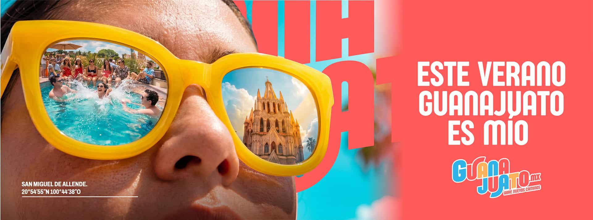 Turistas disfrutando en una piscina en Guanajuato durante el verano.