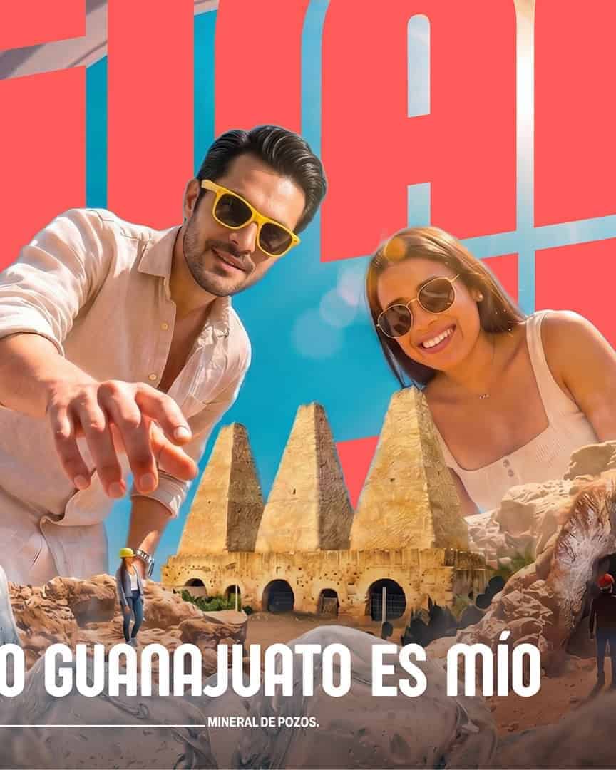 Pareja disfrutando de la cultura y la historia en Guanajuato, México.