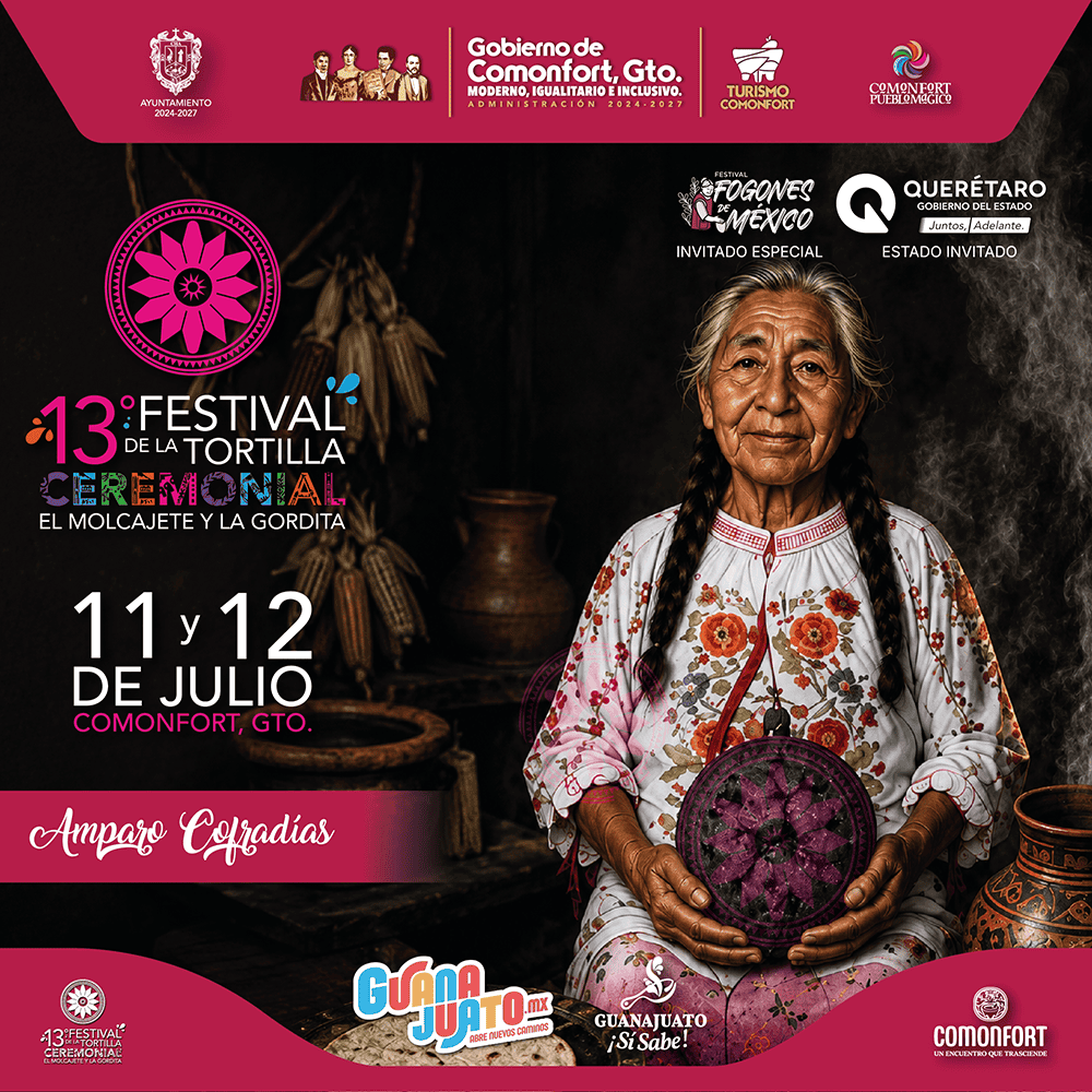 Mujer tradicional con artesan&iacute;a en cer&aacute;mica en festival de gastronom&iacute;a en Guanajuato, M&eacute;xico.