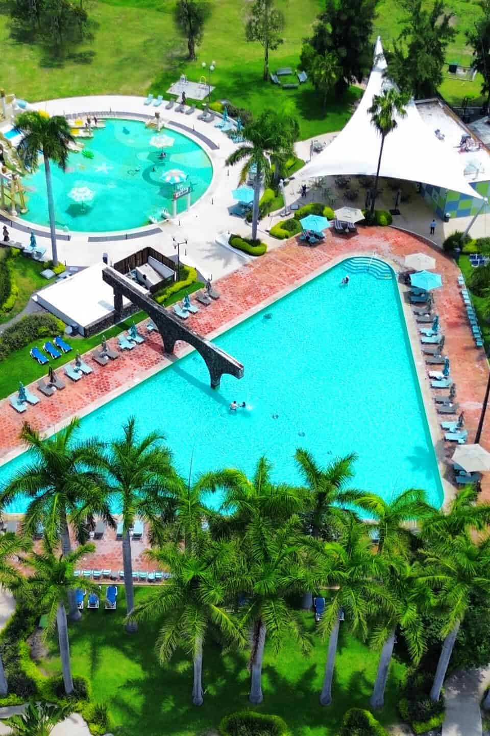 Piscina y parque acuático en Hotel y Parque Acuático La Caldera en Guanajuato.