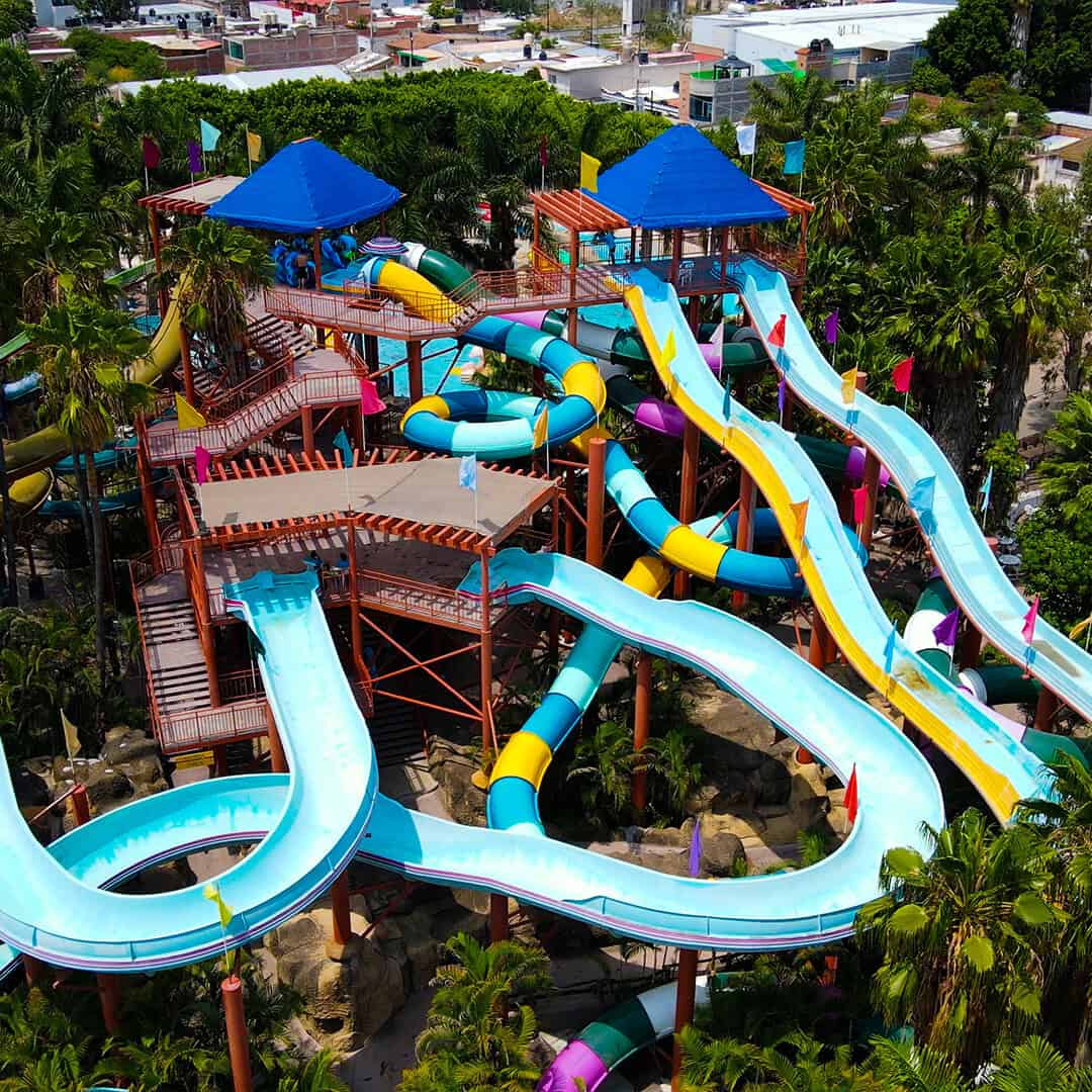 Diversión en el parque acuático del Hotel y Parque Acuático La Caldera en Guanajuato.