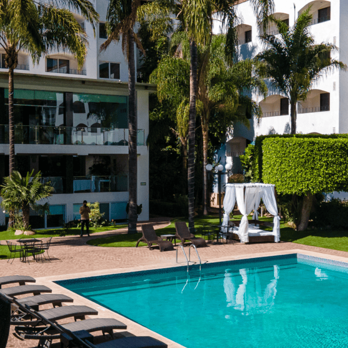 Hotel con alberca en Guanajuato, destino turístico y relajante.