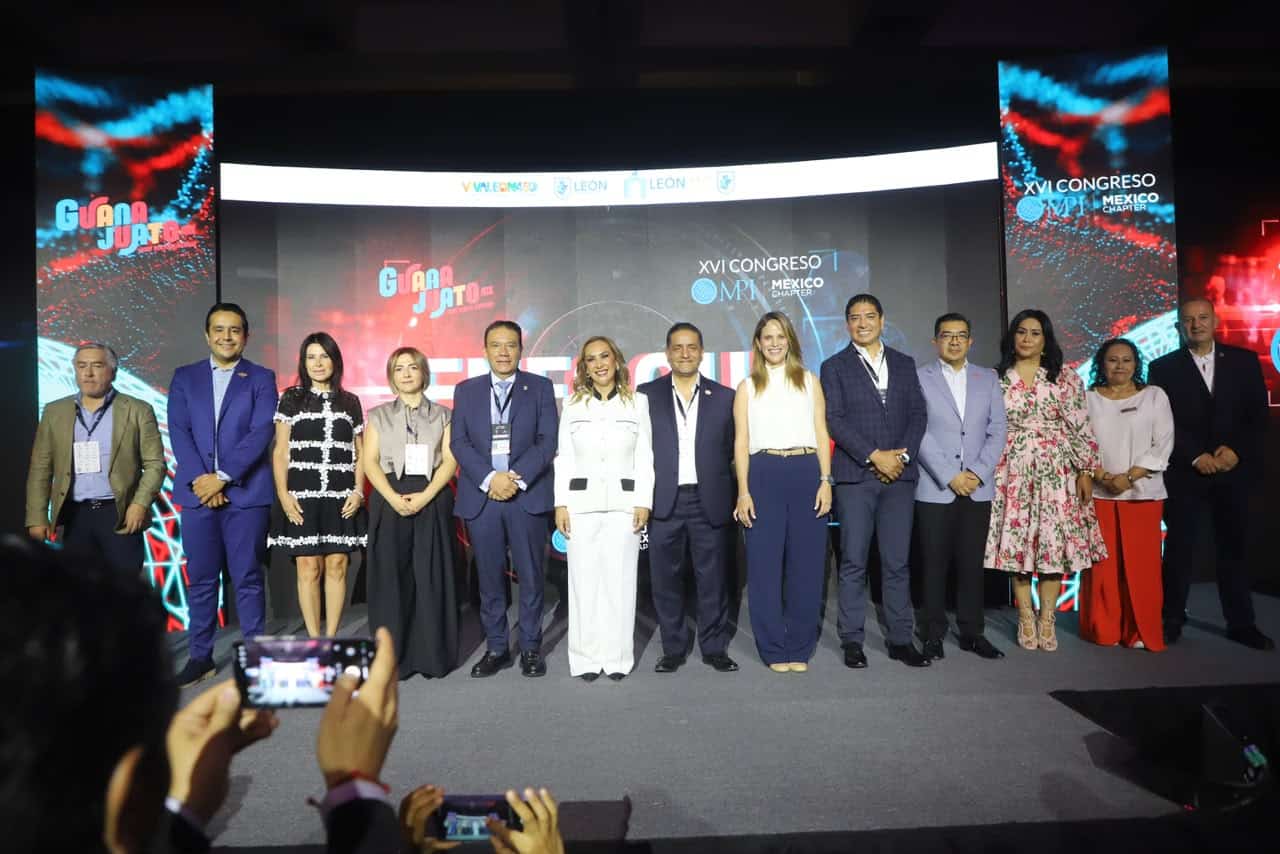 Líderes y participantes en el XVI Congreso Mexico Chapter en Guanajuato.