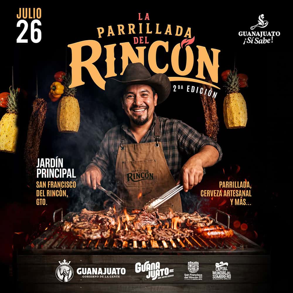 Hombre cocinando carne en parrilla en festival del Rinc&oacute;n en Guanajuato.