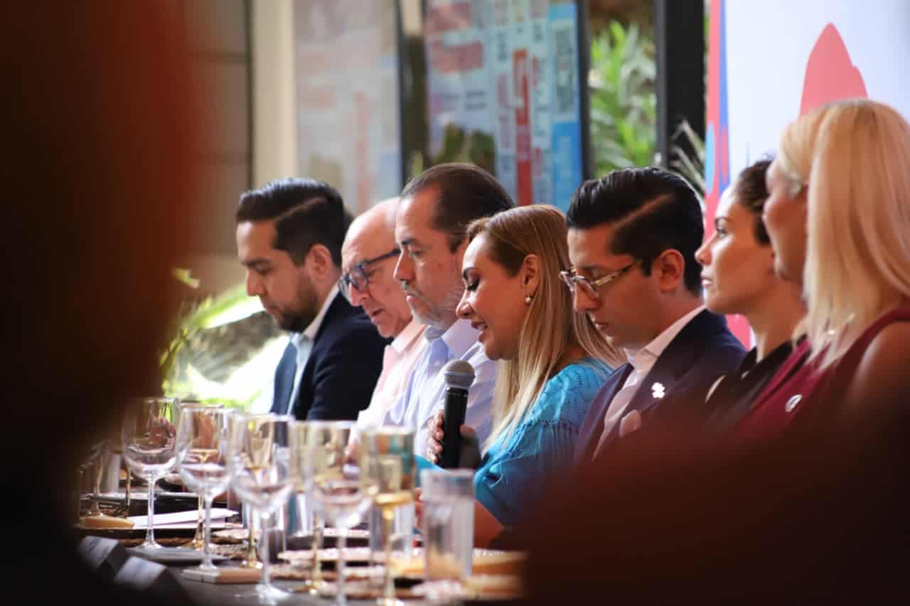 Participantes en la Segunda Sesión de la Comisión de Enoturismo de Guanajuato.