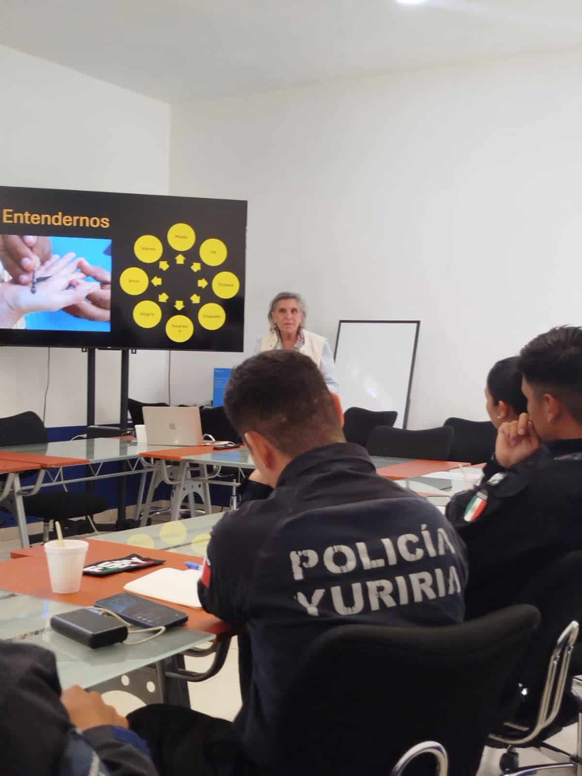 Policías turísticos en capacitación en Pueblos Mágicos de Guanajuato.