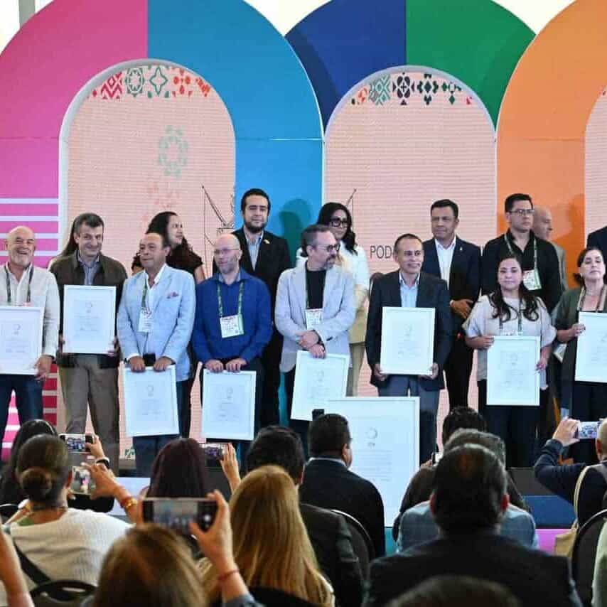Reconocimiento a líderes en la industria de reuniones en León, Guanajuato.
