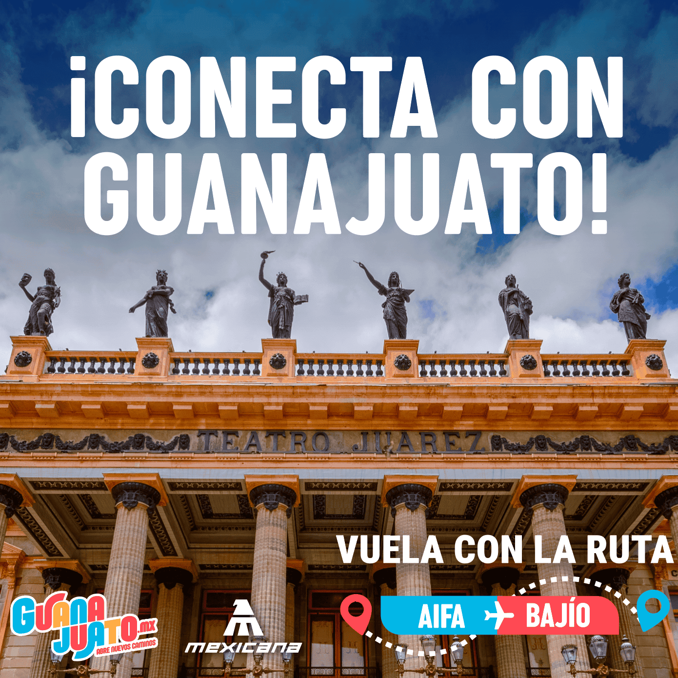 Fachada del Teatro Juárez en Guanajuato con estatuas en la azotea y cielo nublado.