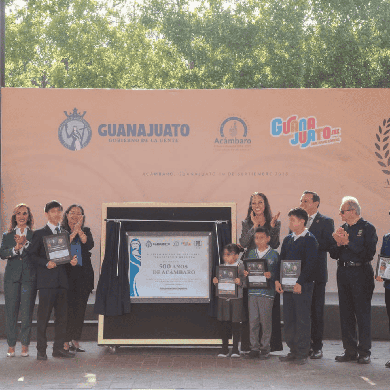 Celebración del 500 aniversario de Acámbaro en Guanajuato con autoridades y comunidad.