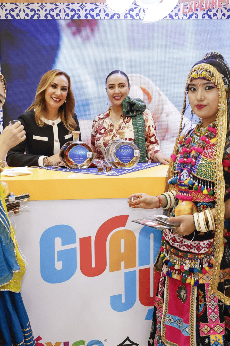 Danza tradicional de Guanajuato en exhibición en Japón en JATA.