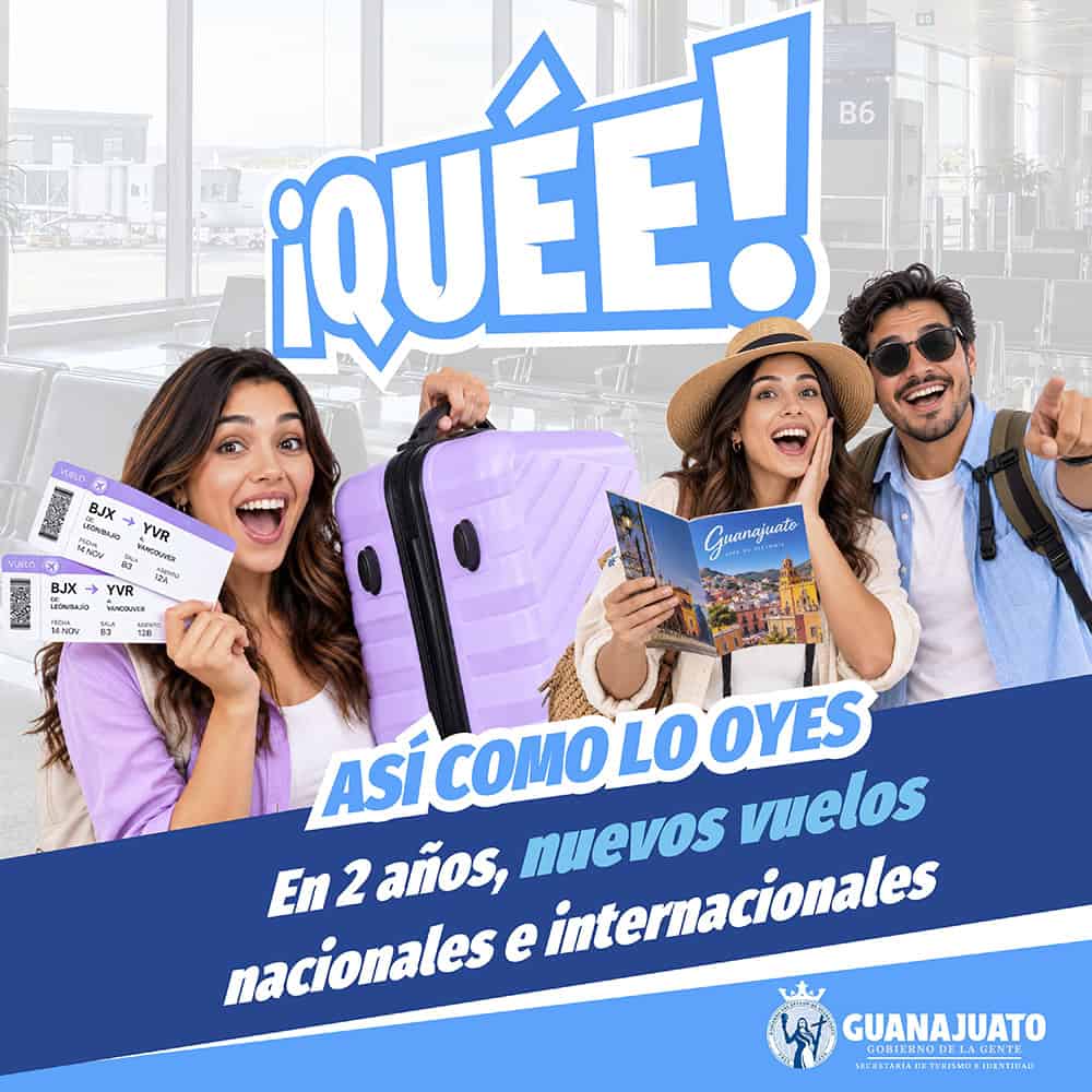 Turistas emocionados con equipaje y guía en aeropuerto de Guanajuato.