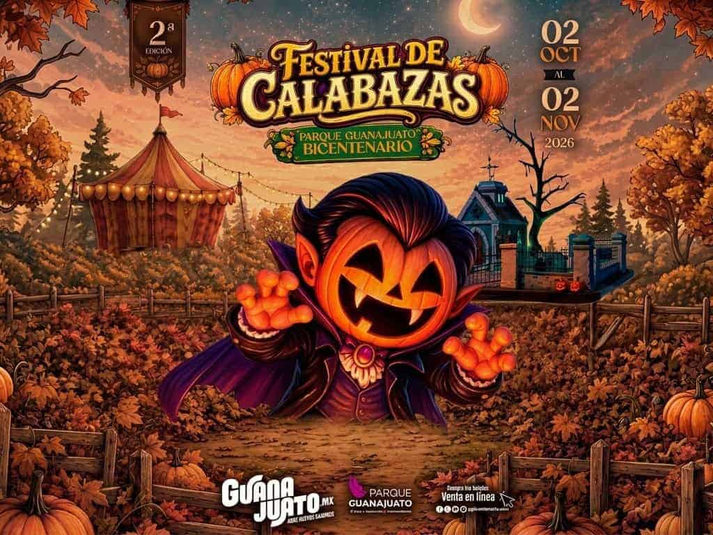 Personaje con calabaza en festival de otoño en Guanajuato.