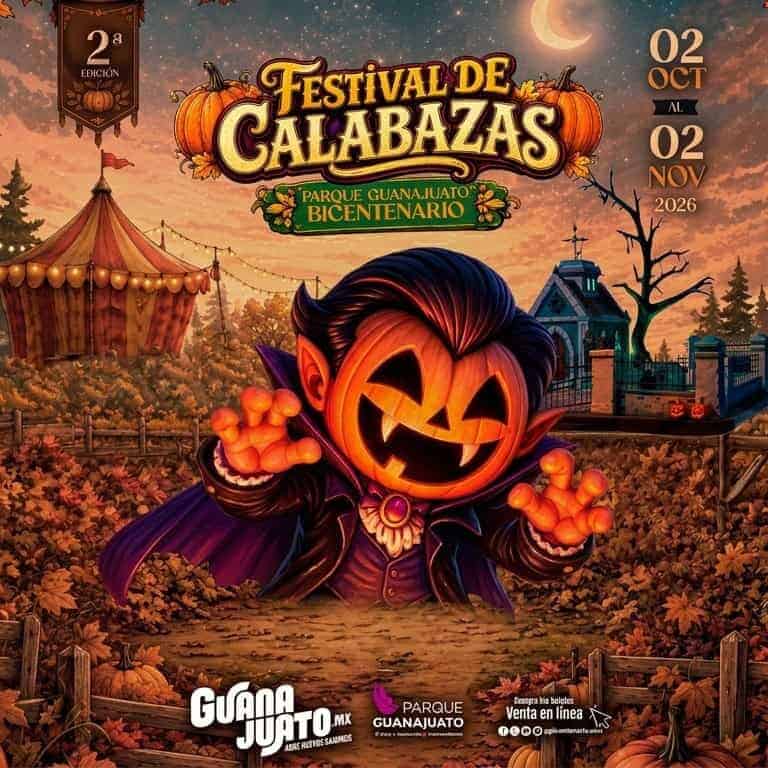 Personaje con calabaza en festival de otoño en Guanajuato.