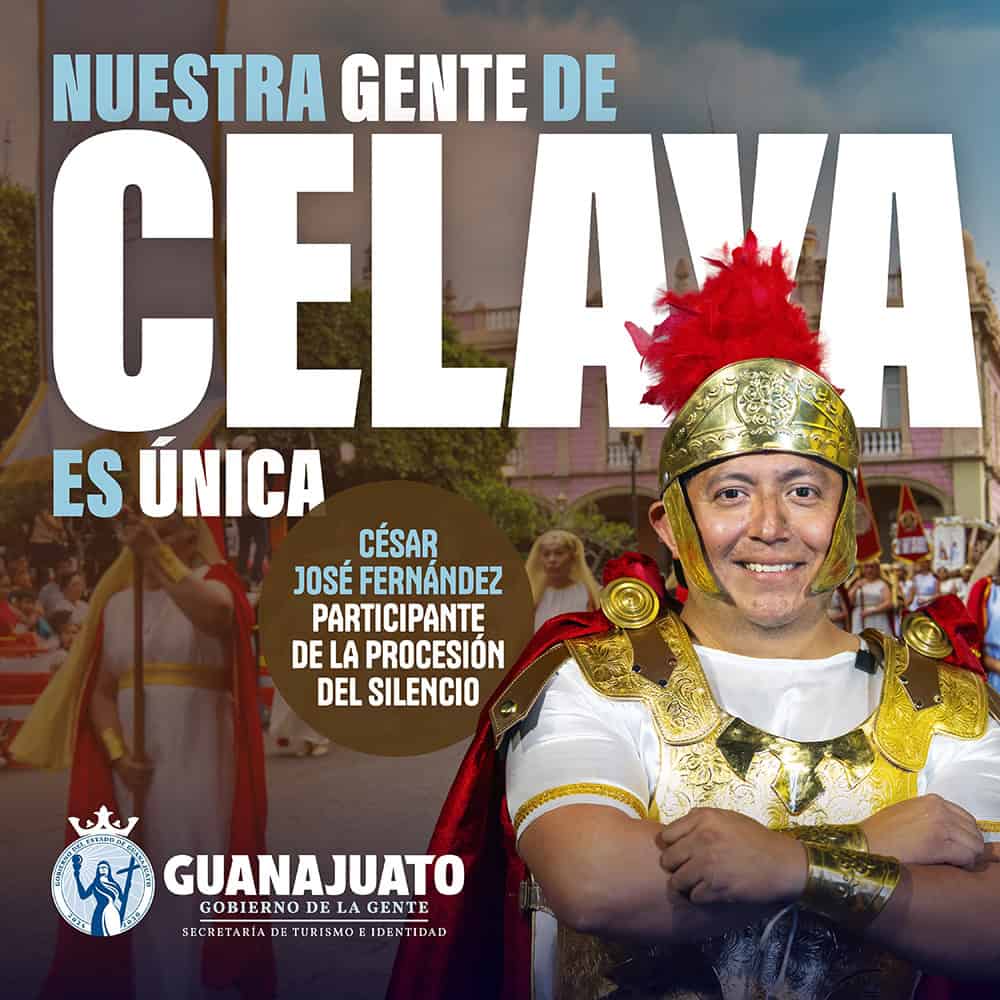 Hombre disfrazado de gladiador en desfile en Guanajuato, turismo cultural.