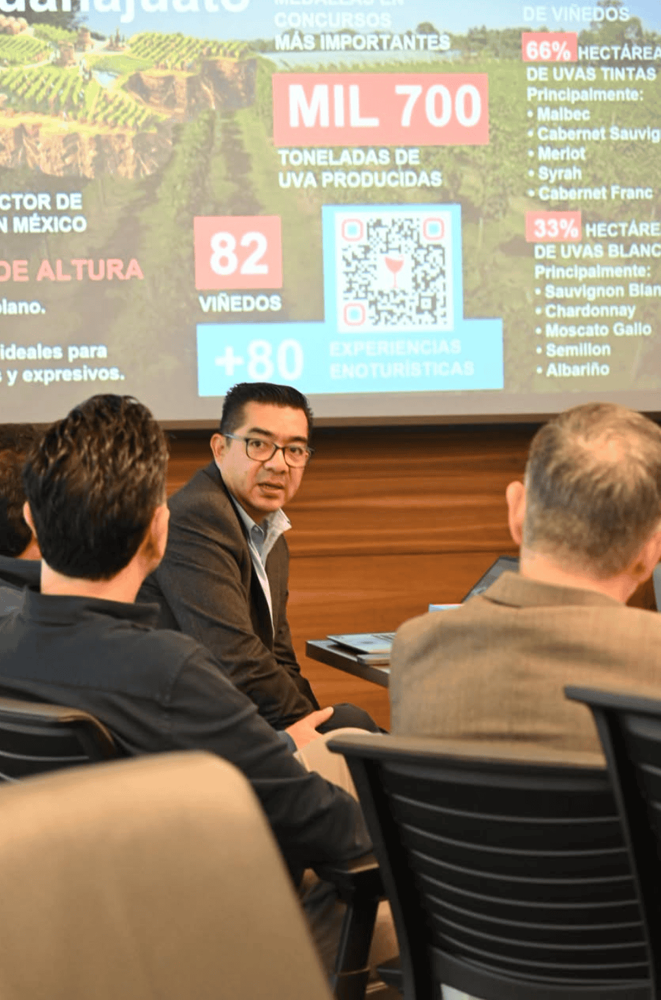 Reunión sobre turismo social y alianzas empresariales en Guanajuato.