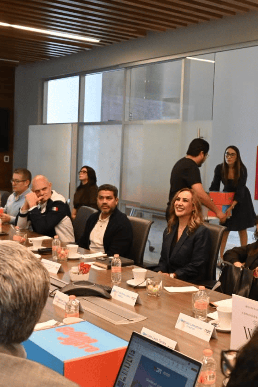 Reunión de profesionales en turismo y negocios en Guanajuato.