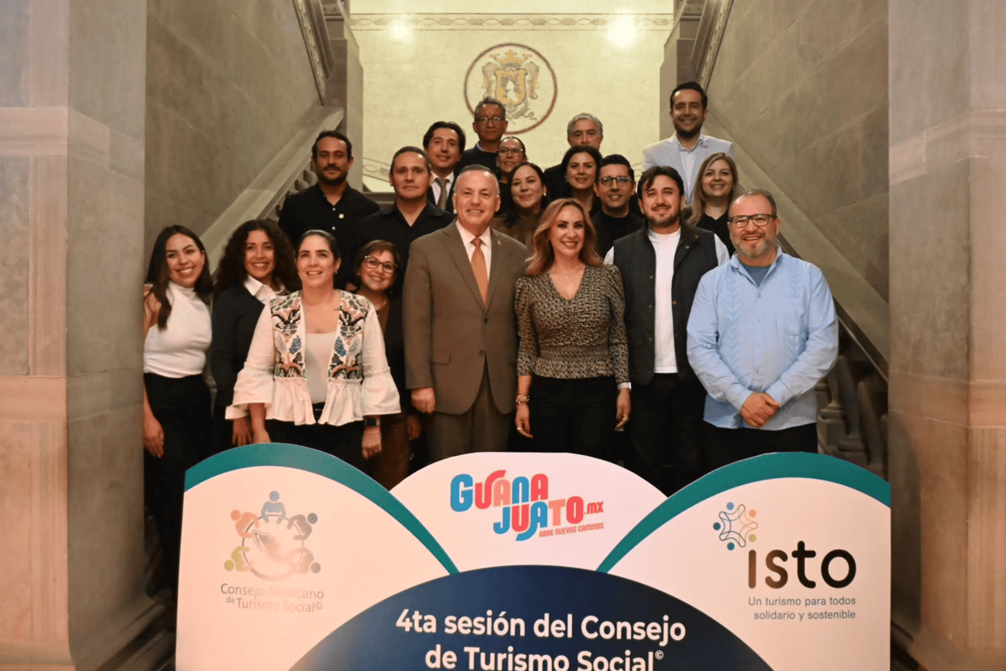 Grupo de representantes en la 4ta sesión del Consejo de Turismo Social en Guanajuato.